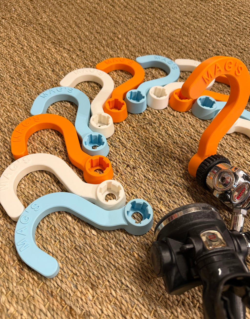 DIN Hanger by Mag’S Divers